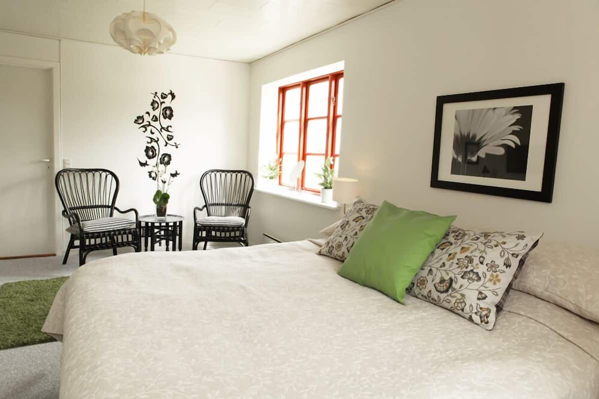 junior suite | individually decorated, individually furnished, iron/ironing board