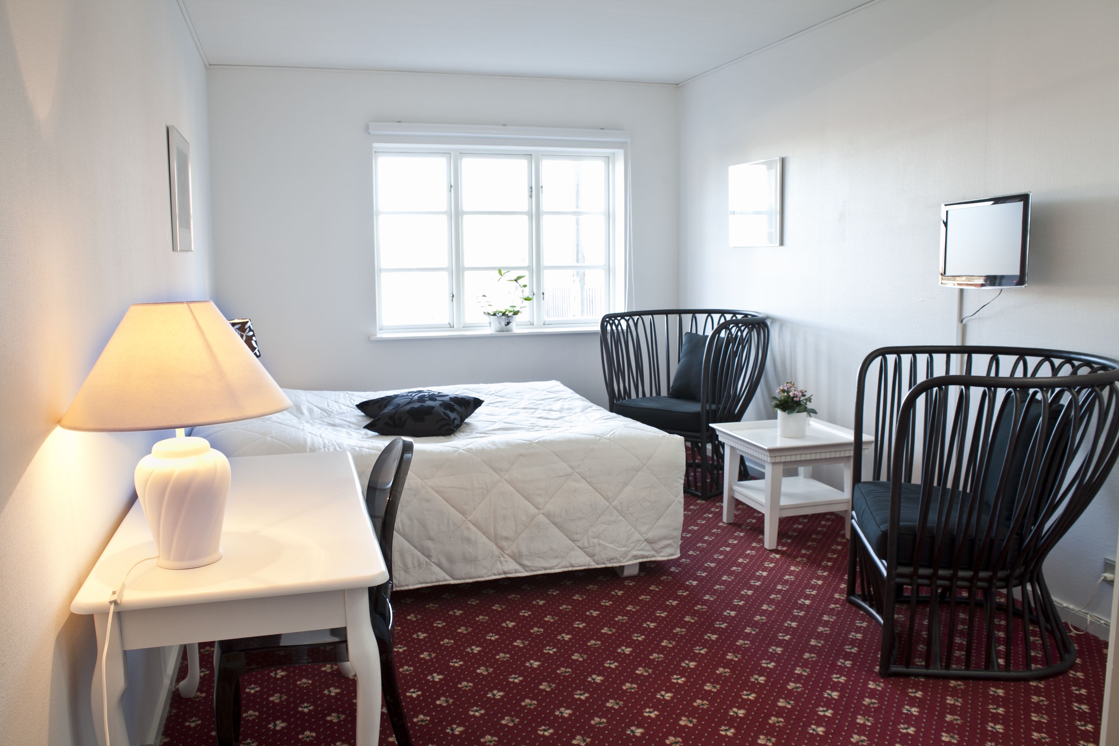 classic double room | individually decorated, individually furnished, iron/ironing board