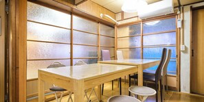 Guesthouse A | In-room dining - Kokoyui Guesthouse (Nachikatsuura)