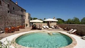 Seasonal outdoor pool