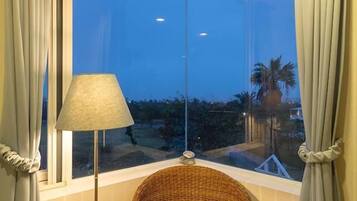 Comfort Double Room, 1 Double Bed | Desk, blackout drapes, free WiFi, bed sheets