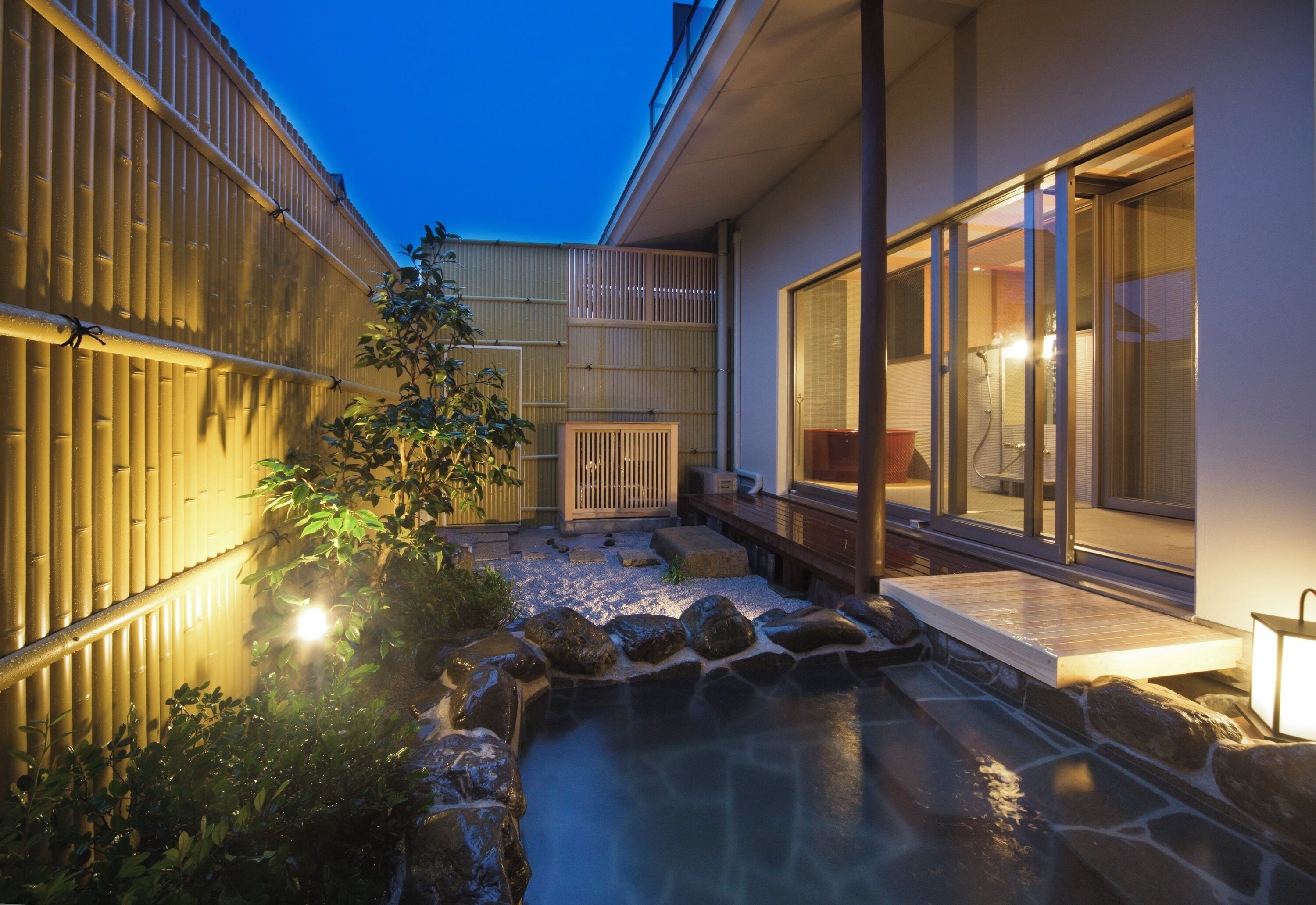 Deluxe Room, Non Smoking, Private Bathroom, Meals in the Restaurant | In-room safe, soundproofing, free WiFi, bed sheets