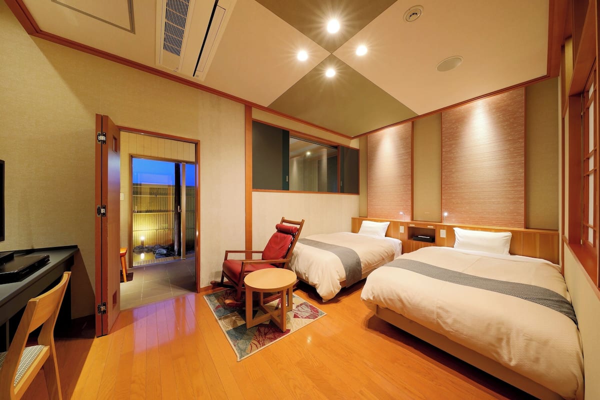 Kamer in Japanse stijl, niet-roken, privébadkamer (Meals in the Restaurant) | Een kluis op de kamer, geluiddichte muren, gratis wifi, beddengoed