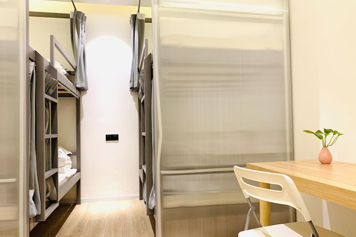 Blackout drapes, WiFi (free)