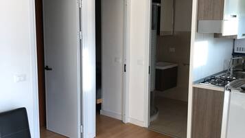 Comfort-Bungalow, 2 Schlafzimmer, mit Bad (4 pax) | Wohnzimmer