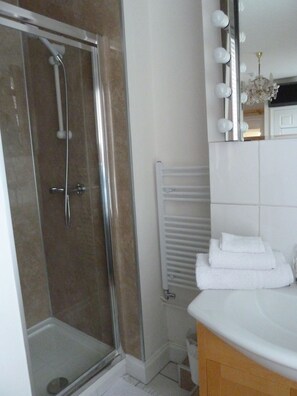 Bathroom shower - The Pier (Portsmouth)