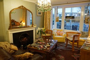 Interior - The Pier (Portsmouth)