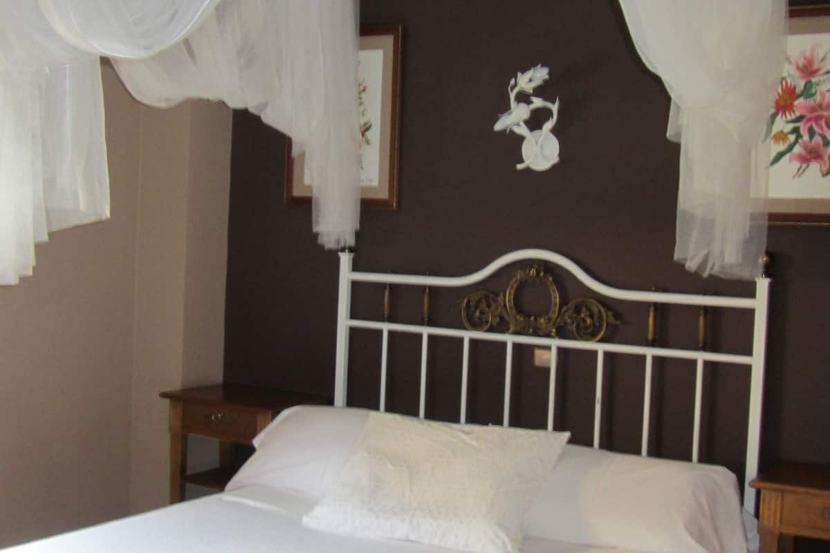 Standard-Doppelzimmer, Raucher | Schreibtisch, kostenloses WLAN, Bettwäsche