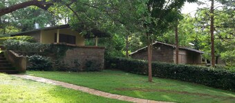 Savage Wilderness - Hostel