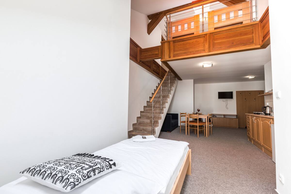 Apartment (6 Guests - Split Level #1)