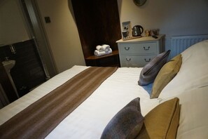 Cots/infant beds, free WiFi, bed sheets