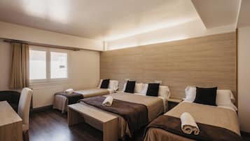 Family Room | Free WiFi, bed sheets
