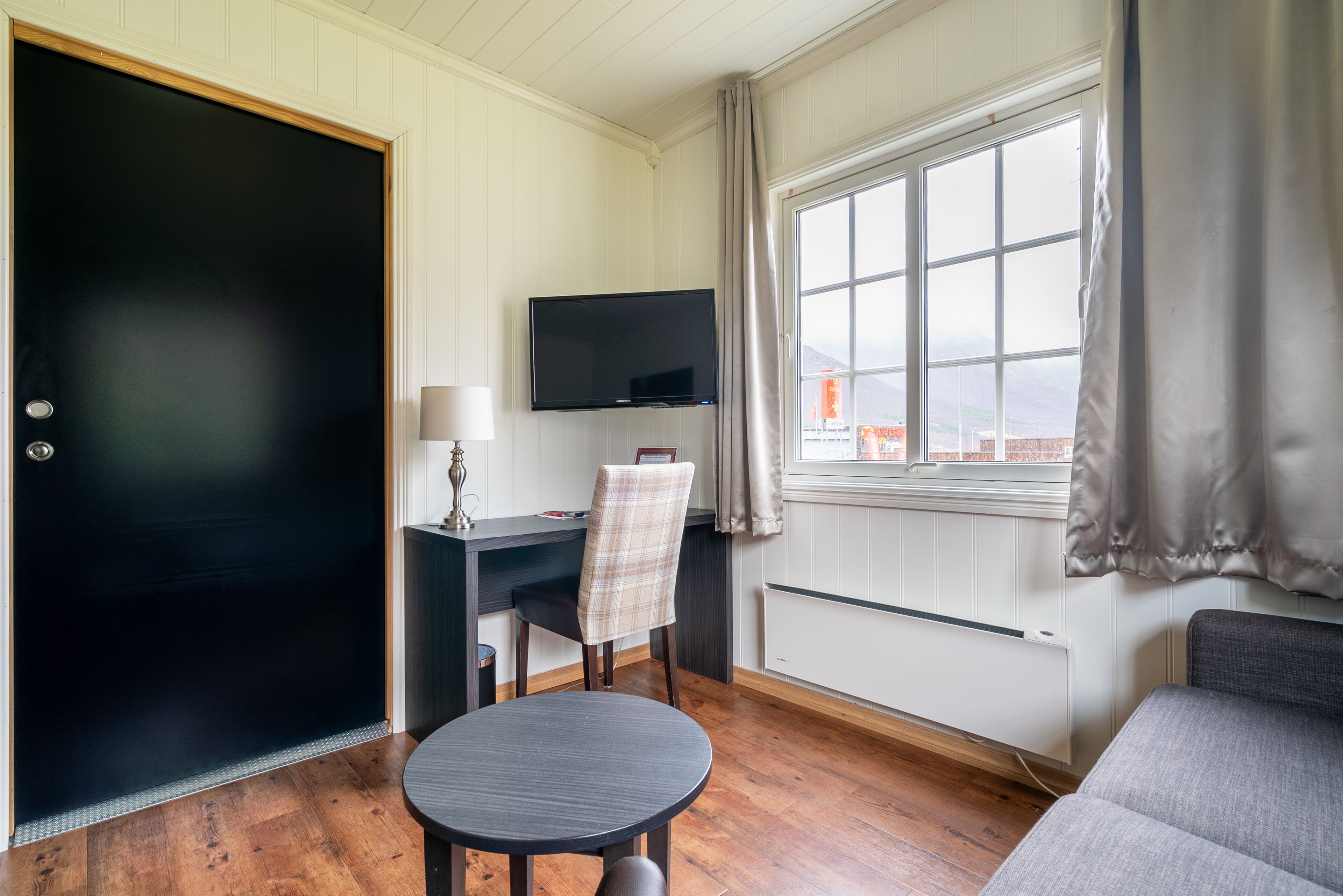 junior studio | in-room dining