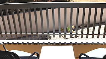 Standard Studio | 1 bedroom, iron/ironing board, free WiFi, bed sheets