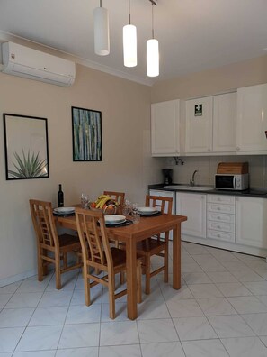 Apartment, 1 Bedroom | Private kitchenette