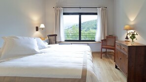 Standard Double Room - L'Hotelet del Bac (Camprodon)