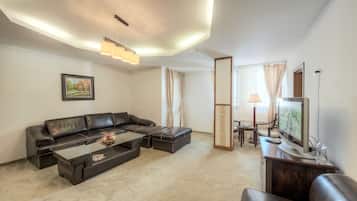 Appartamento, 1 camera da letto | Area soggiorno | TV