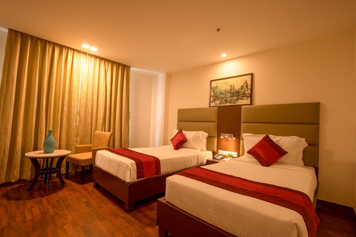 Executive Room, 1 Bedroom | In-room safe, desk, rollaway beds, free WiFi