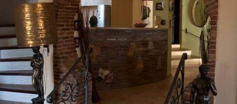 阿爾維達派崔皮托艾歐羅斯公寓飯店 - 附游泳池