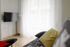 Apartment | Living area | Flat-screen TV - Cheery Apartment in the Center of Athens (Athens)