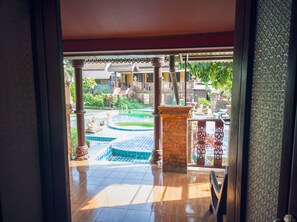 Desk, laptop workspace, blackout drapes, free WiFi - Grand Orchid Resort (Ko Chang)