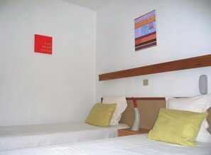 Soundproofing, free WiFi, bed sheets