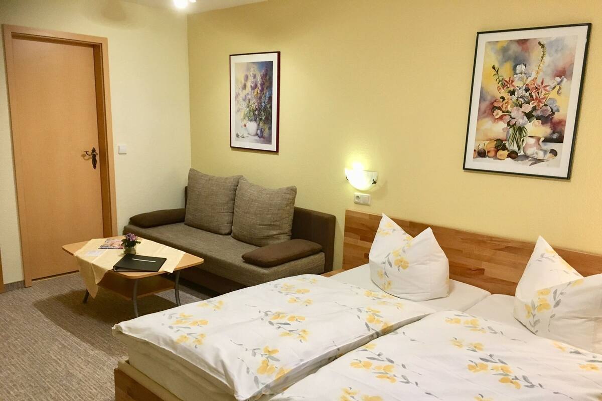 Double Room (2) | Living area | Flat-screen TV