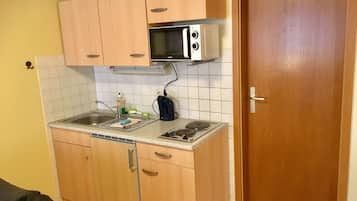 Apartment 3, 2 Schlafzimmer | Eigene Küche | Kühlschrank, Mikrowelle, Wasserkocher mit Kaffee-/Teezubehör