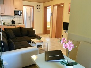 Apartment 3, 2 Schlafzimmer  | Wohnbereich