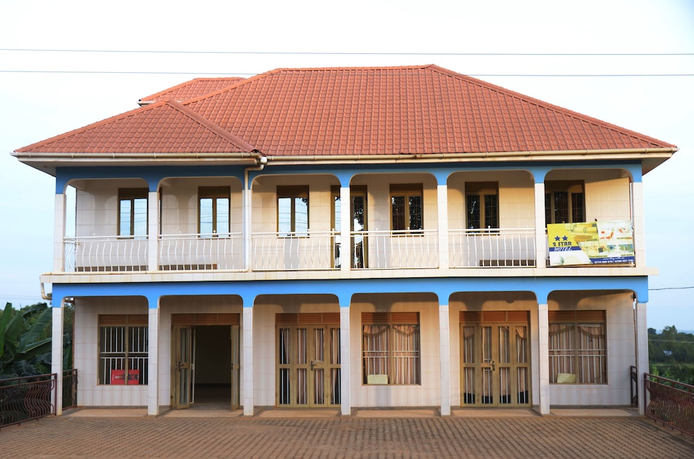 2 Stars Hotel photo 2