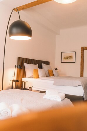 Familjerum för fyra - 1 sovrum - icke-rökare | Memory foam-madrasser och värdeförvaringsskåp på rummet