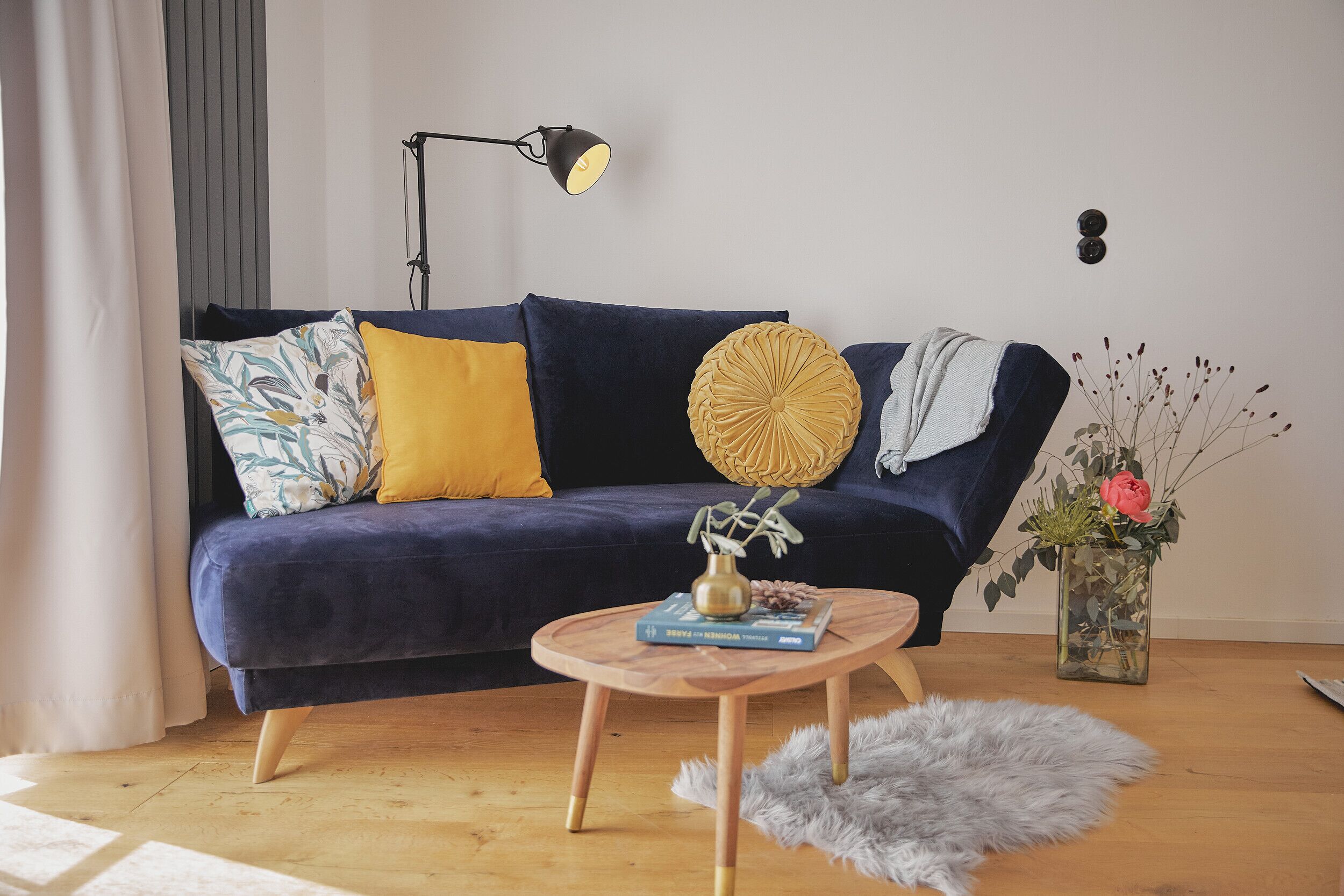 45-inch flat-screen tv with satellite channels, tv