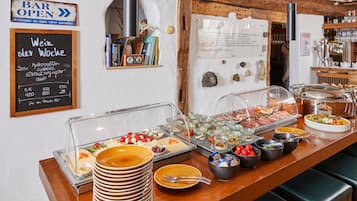 Frukostbuffé varje dag (EUR 19.9 per person)