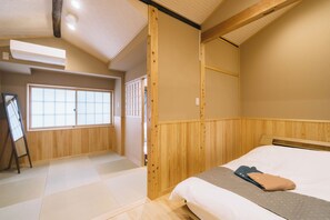 Maison (Private Vacation) | 2 chambres, fer et planche à repasser, Wi-Fi gratuit, draps fournis