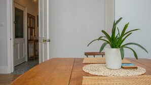 Appartamento (1 Bedroom) | Cucina privata | Frigorifero con congelatore, microonde, forno, piano cottura