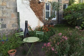 아파트 (2 Bedrooms) | 발코니