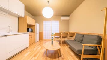 House | Living room | Flat-screen TV