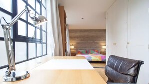3 bedrooms, desk, iron/ironing board, free WiFi - 3 Bedroom Contemporary Home In Shoreditch (London)