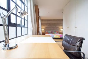 House (3 Bedrooms) | 3 bedrooms, desk, iron/ironing board, free WiFi - 3 Bedroom Contemporary Home In Shoreditch (London)