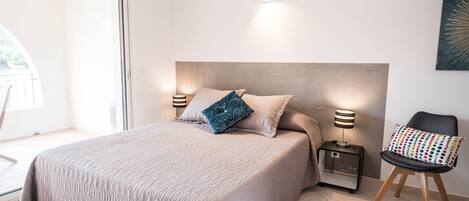 Individually decorated, individually furnished, soundproofing