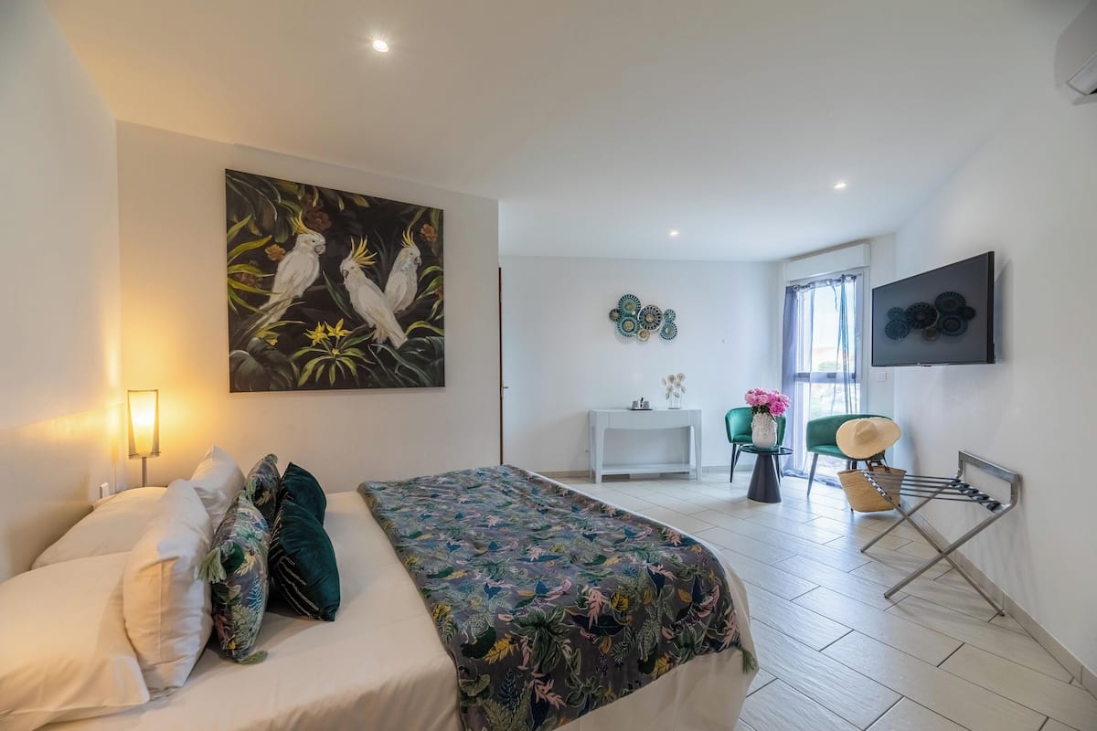 Superior Double Room | Individually decorated, individually furnished, soundproofing