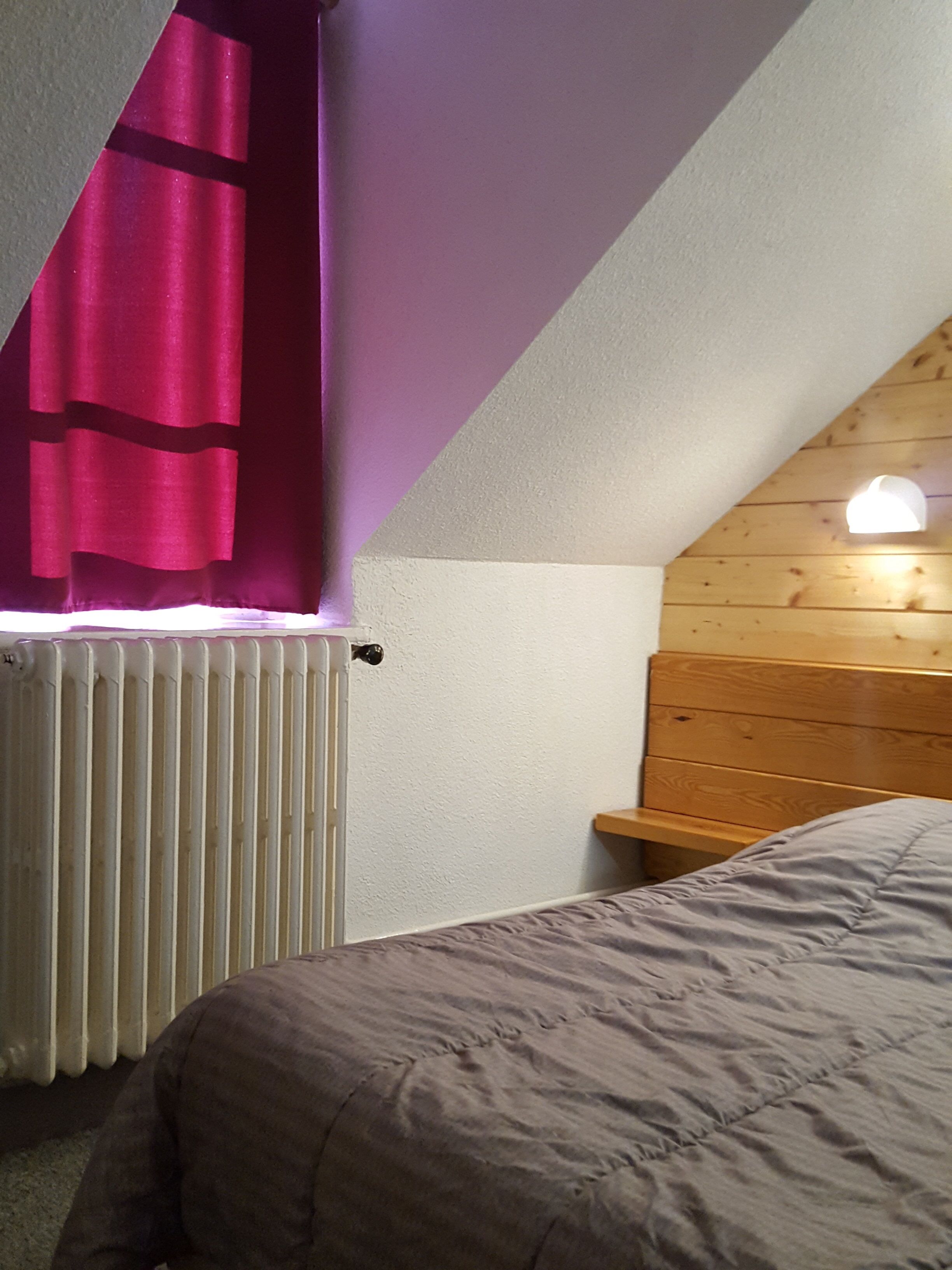 Quarto casal clássico, vista para a montanha | Cortinas blackout, Wi-Fi de cortesia