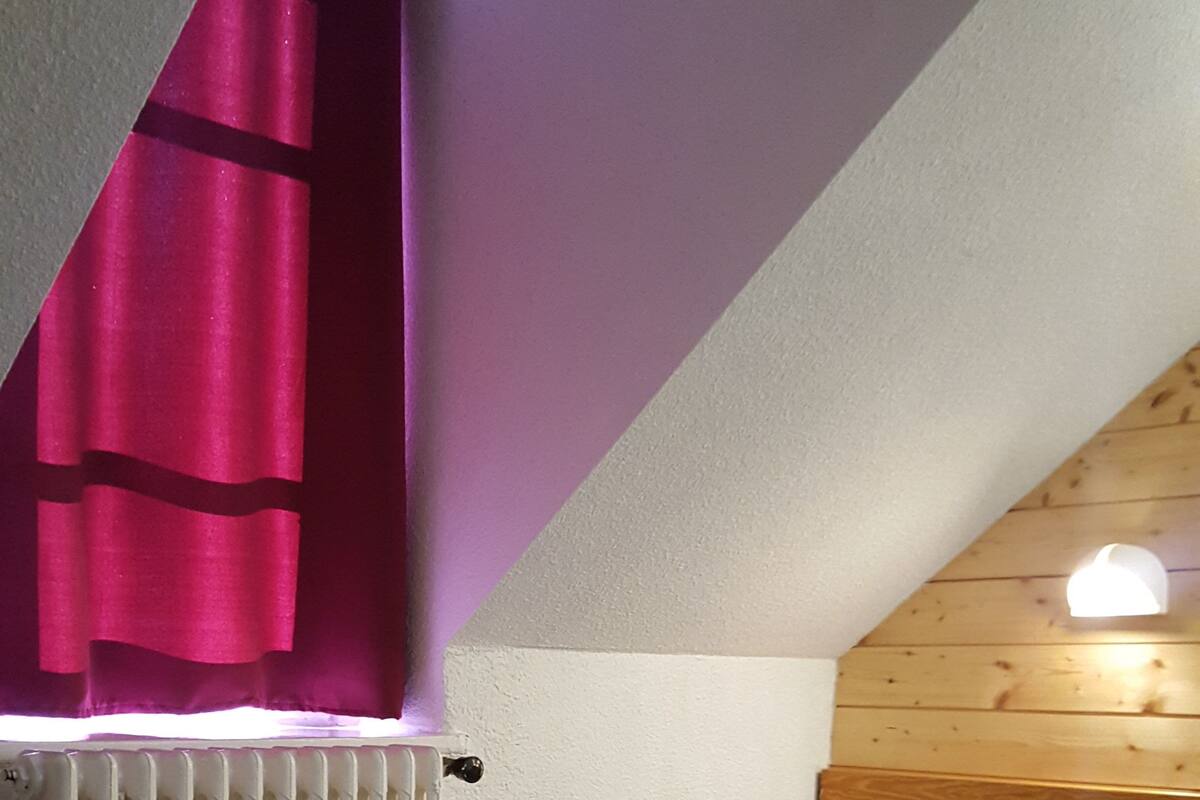 Quarto casal clássico, vista para a montanha | Cortinas blackout, Wi-Fi de cortesia