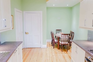 Apartment (2 Bedrooms) | Private kitchen