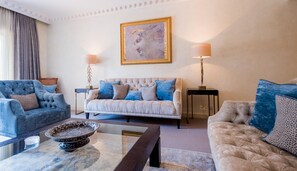 Club-huoneisto, 1 makuuhuone (with Terrace) | Olohuone | 55–tuumainen äly-TV, jossa digitaalikanavat