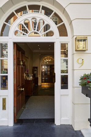 Front of property - 9 Hertford Street – 4 Stars VisitEngland (London)