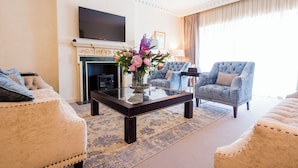 Club Apartment, 1 Bedroom (with Balcony) | Living area | 55-inch Smart TV with digital channels, TV, fireplace - 9 Hertford Street Mayfair (London)