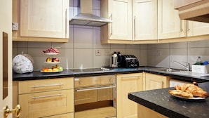 Classic Apartment, 1 Bedroom, City View | Private kitchen | Espresso maker, coffee/tea maker, full-size fridge, microwave - 9 Hertford Street Mayfair (London)