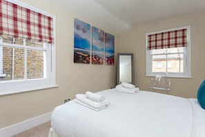 อพาร์ทเมนท์ (2 Bedrooms) | 2 ห้องนอน, พื้นที่ทำงานแบบใช้แล็ปท็อป, เตารีด/โต๊ะรีดผ้า