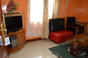 Einzelzimmer, Nichtraucher | Kostenlose Babybetten, Zustellbetten, kostenloses WLAN, Bettwäsche